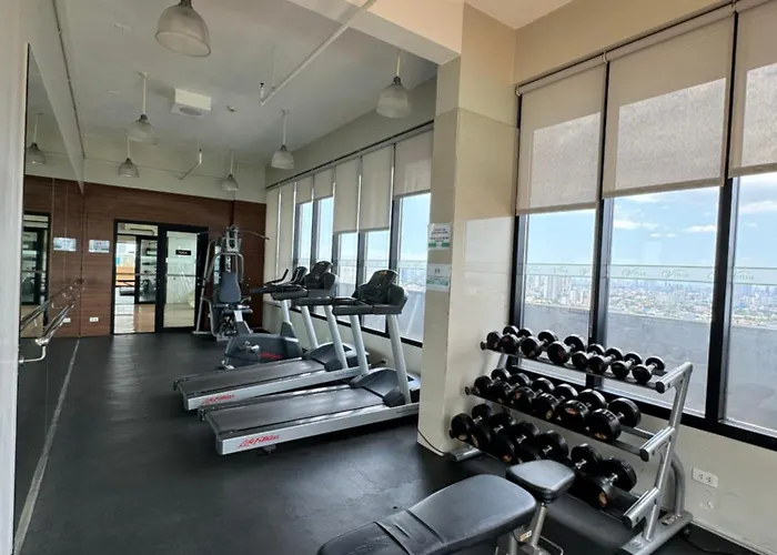 Vinia Infinity 1 Near Malls With Wifi And Netflix