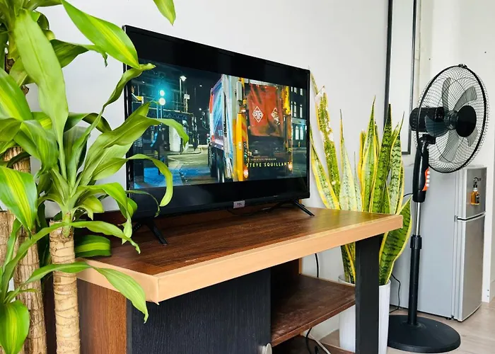Vinia Infinity 1 Near Malls With Wifi And Netflix Apartment